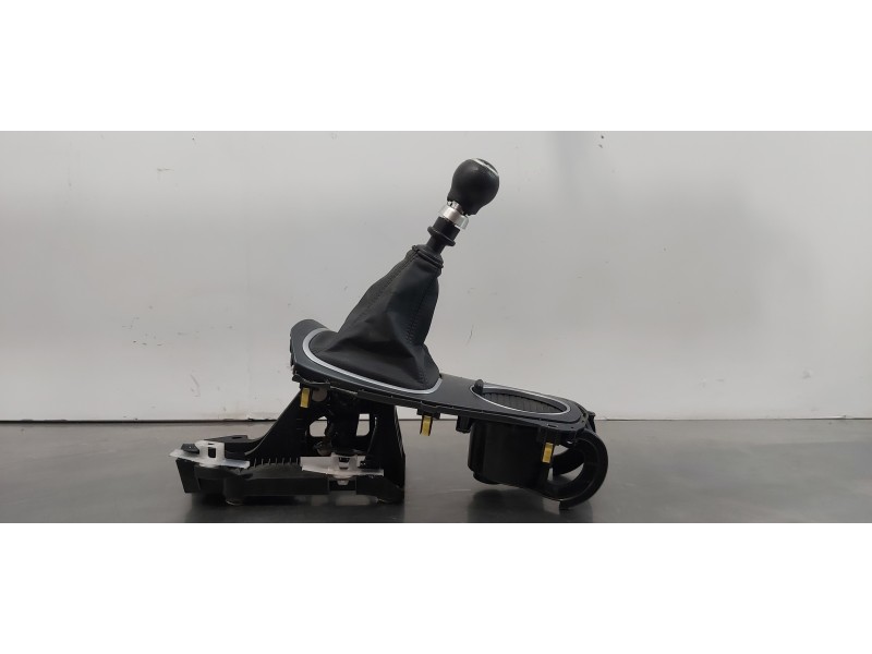 Recambio de palanca cambio para toyota avensis touring sports executive referencia OEM IAM 3353005110  