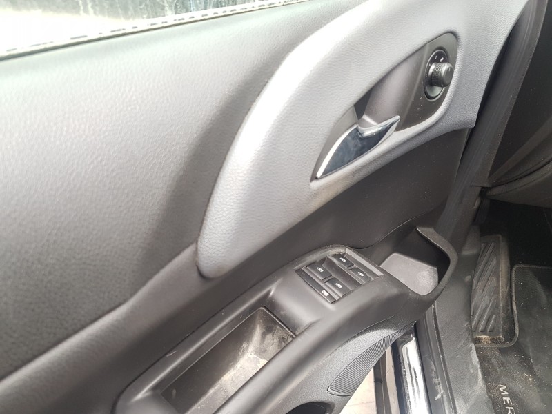 opel meriva b del año 2012