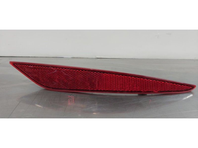 Recambio de piloto trasero izquierdo paragolpes para toyota avensis touring sports executive referencia OEM IAM 8192005010  