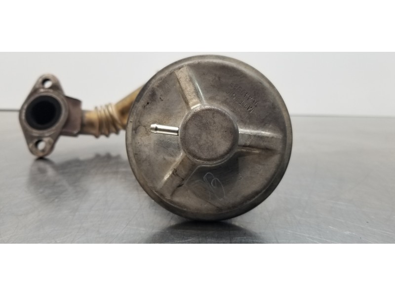 Recambio de valvula egr para chevrolet captiva 2.0 vcdi lt referencia OEM IAM 96440383  