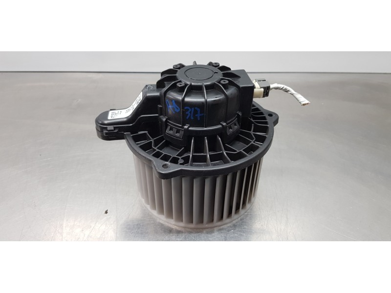 Recambio de motor calefaccion para hyundai i30 fastback tecno referencia OEM IAM 97113A4000  