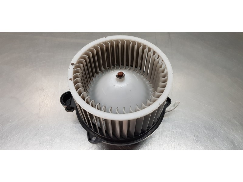 Recambio de motor calefaccion para hyundai i30 fastback tecno referencia OEM IAM 97113A4000  