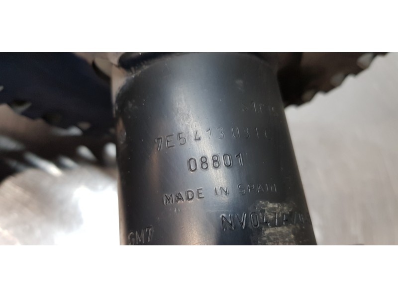 Recambio de amortiguador delantero derecho para volkswagen t5 transporter/furgoneta caja cerrada referencia OEM IAM    Recambio de amortiguador delantero derecho para volkswagen t5 transporter/furgoneta caja cerrada referencia OEM IAM