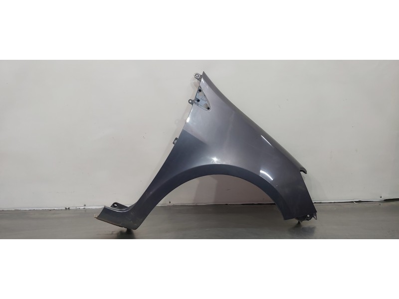 Recambio de aleta delantera derecha para renault clio iii authentique referencia OEM IAM 7701476103  