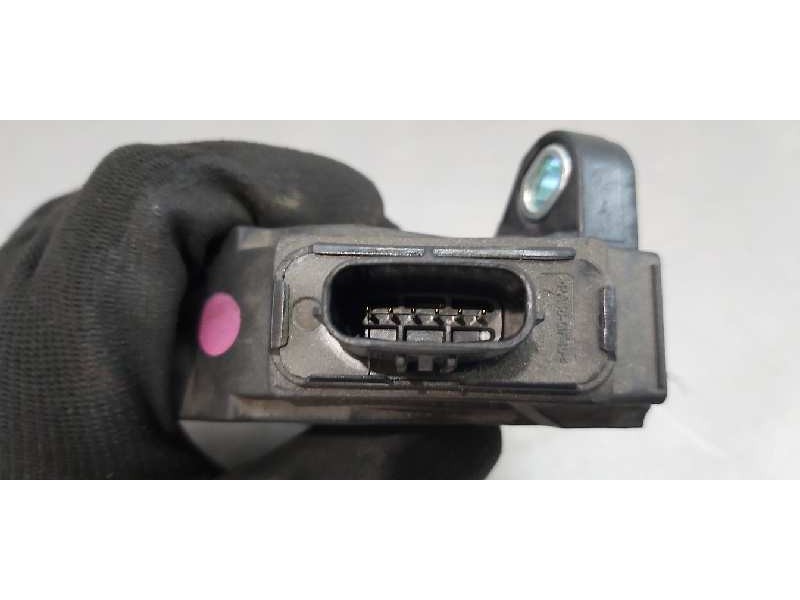 Recambio de pedal acelerador para toyota avensis touring sports executive referencia OEM IAM 7811005040  