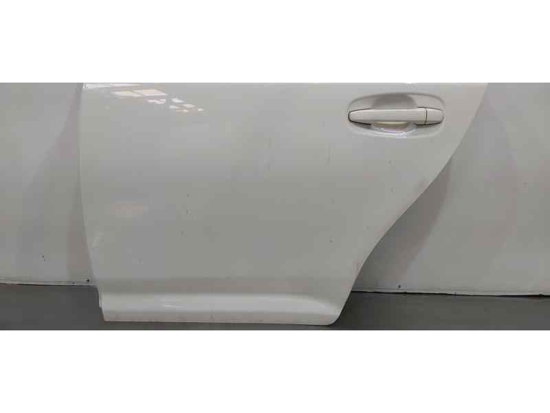 Recambio de puerta trasera izquierda para toyota avensis touring sports executive referencia OEM IAM 6700405180  