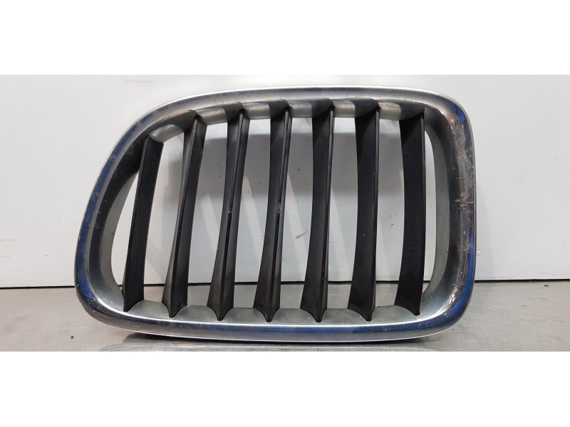 Recambio de rejilla paragolpes izquierda para bmw x1 (e84) sdrive 18d referencia OEM IAM 51112993305  