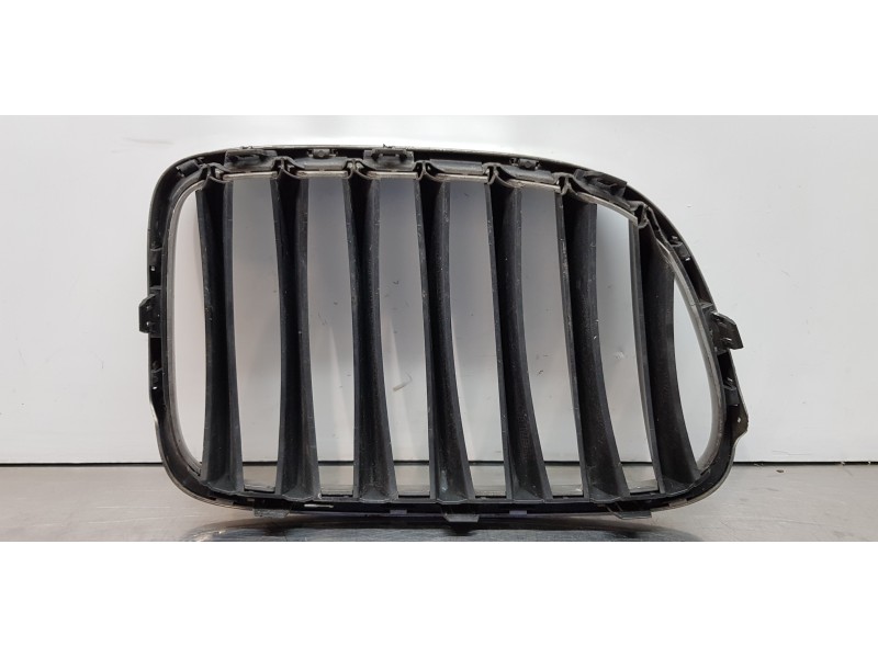 Recambio de rejilla paragolpes izquierda para bmw x1 (e84) sdrive 18d referencia OEM IAM 51112993305  