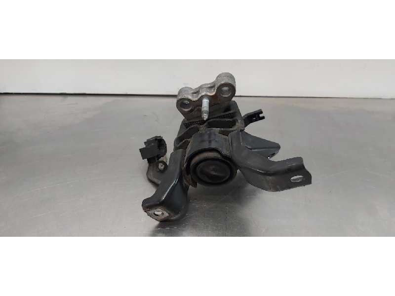 Recambio de soporte motor derecho para toyota avensis touring sports executive referencia OEM IAM 123050T150  