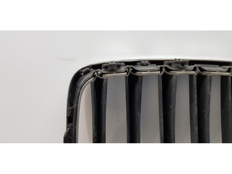 Recambio de rejilla paragolpes izquierda para bmw x1 (e84) sdrive 18d referencia OEM IAM 51112993305  