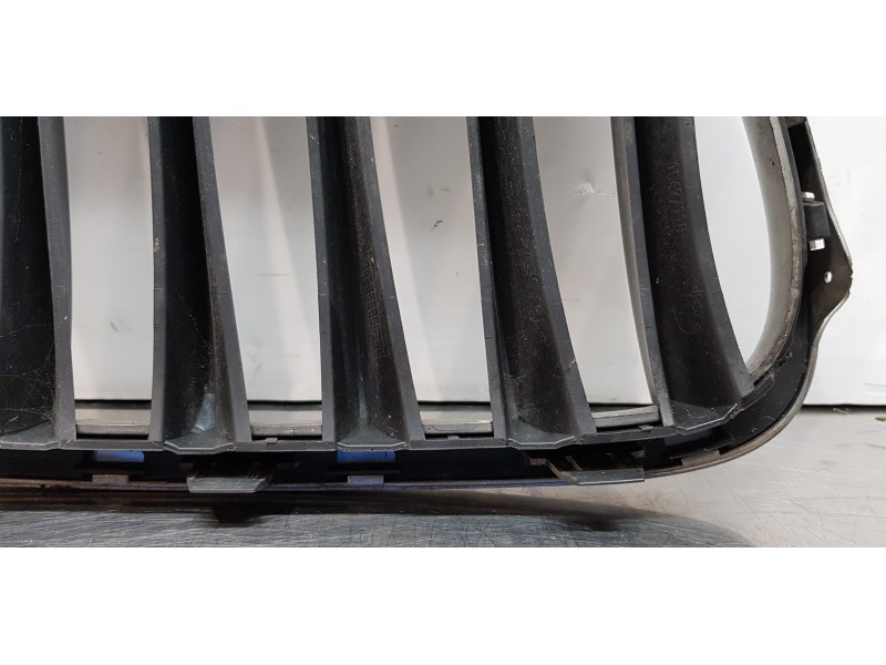 Recambio de rejilla paragolpes izquierda para bmw x1 (e84) sdrive 18d referencia OEM IAM 51112993305  