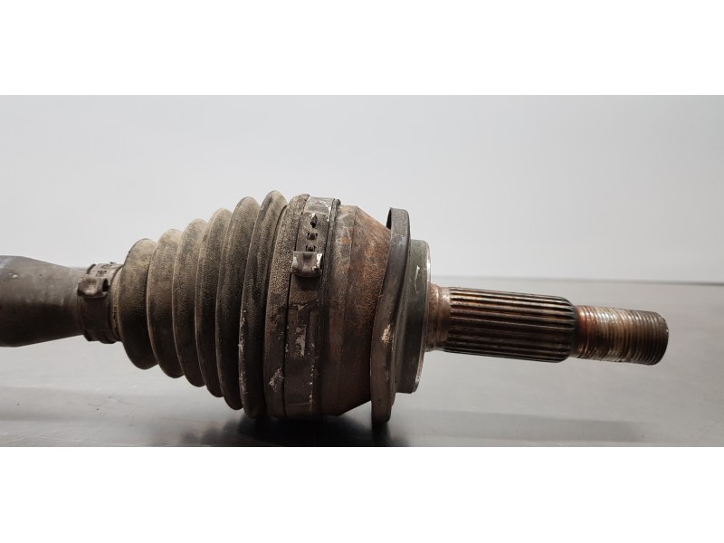 Recambio de transmision delantera derecha para toyota avensis touring sports executive referencia OEM IAM 4341005451  