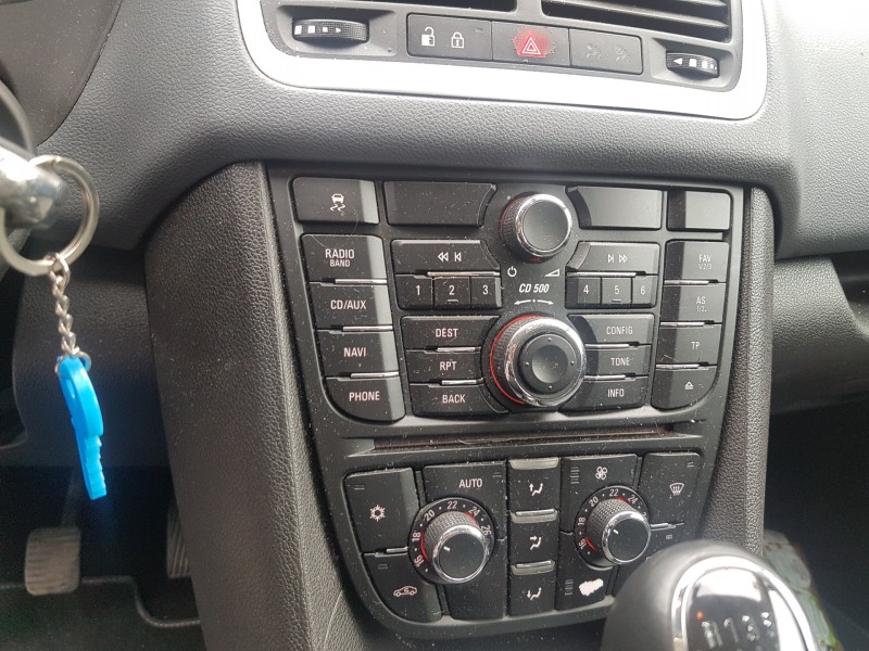 opel meriva b del año 2012