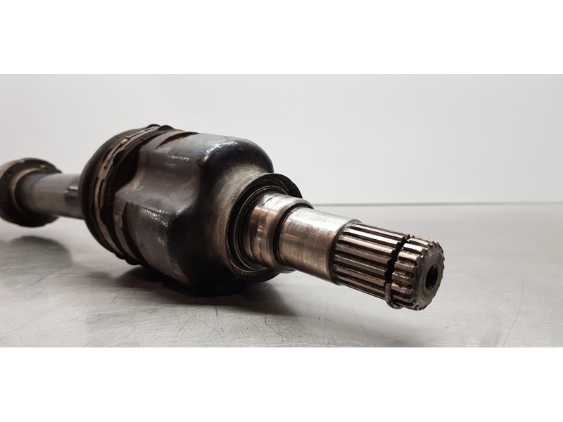 Recambio de transmision delantera derecha para toyota avensis touring sports executive referencia OEM IAM 4341005451  