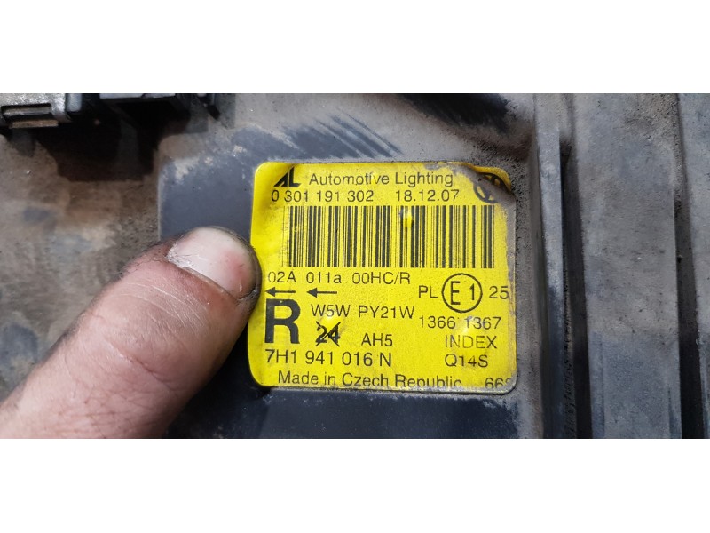 Recambio de faro derecho para volkswagen t5 transporter/furgoneta caja cerrada referencia OEM IAM 0301191302  