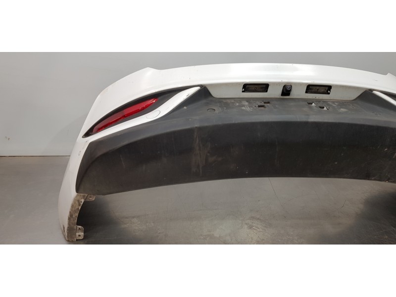 Recambio de paragolpes trasero para hyundai i30 fastback tecno referencia OEM IAM 86640G4AC0  
