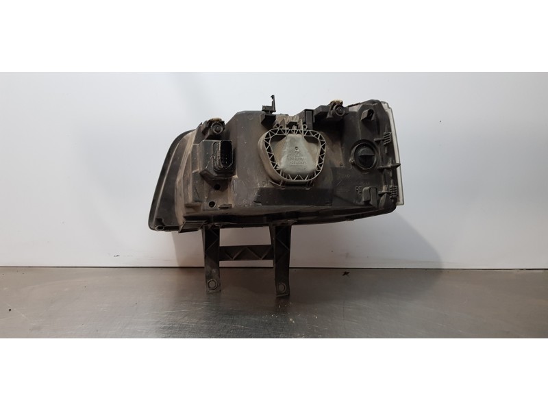 Recambio de faro derecho para volkswagen t5 transporter/furgoneta caja cerrada referencia OEM IAM 0301191302  