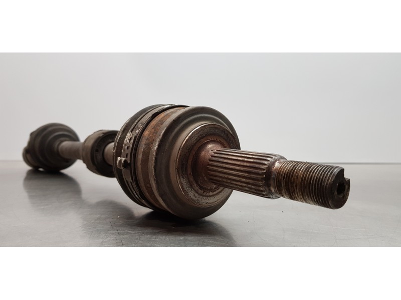 Recambio de transmision delantera izquierda para toyota avensis touring sports executive referencia OEM IAM 4342005401  