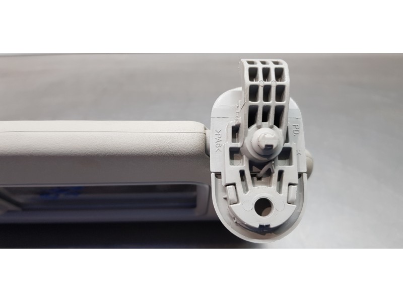 Recambio de parasol derecho para hyundai i30 fastback tecno referencia OEM IAM 85220G3010MMH  