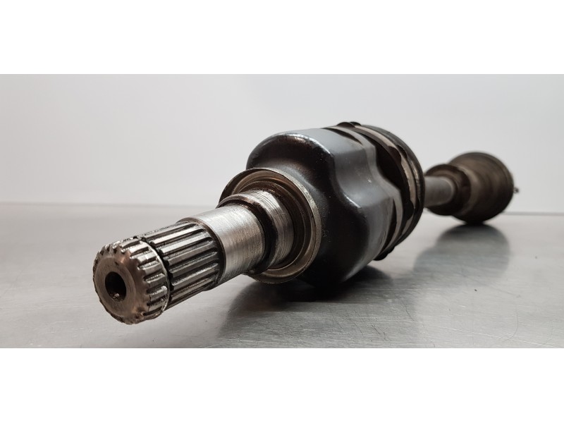 Recambio de transmision delantera izquierda para toyota avensis touring sports executive referencia OEM IAM 4342005401  