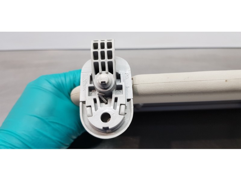 Recambio de parasol izquierdo para hyundai i30 fastback tecno referencia OEM IAM 85210G3010MMH  