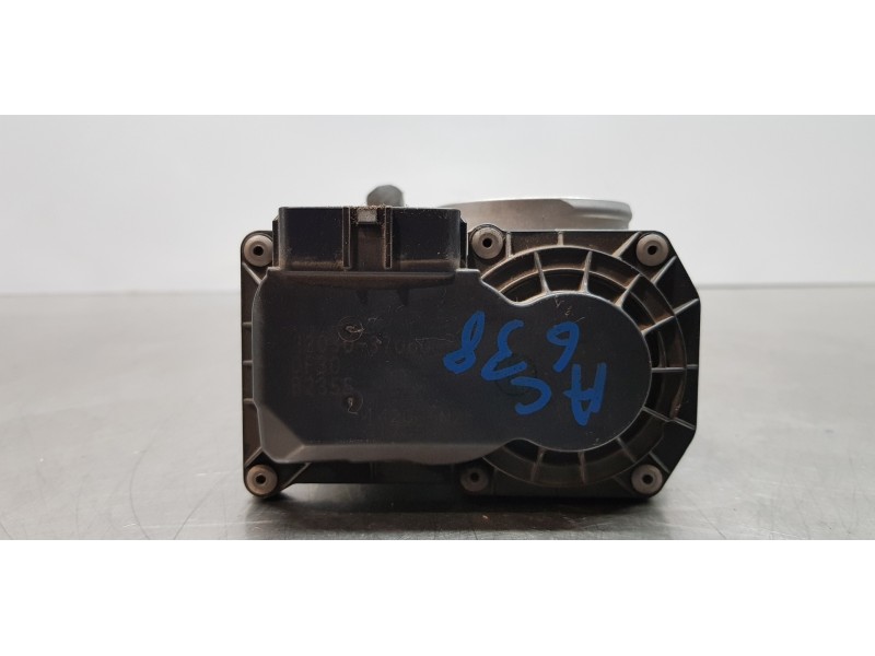 Recambio de caja mariposa para toyota auris hybrid active referencia OEM IAM 2203037060  