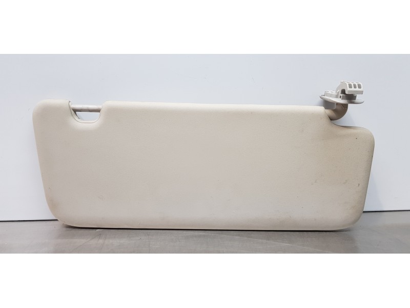 Recambio de parasol izquierdo para hyundai i30 fastback tecno referencia OEM IAM 85210G3010MMH  