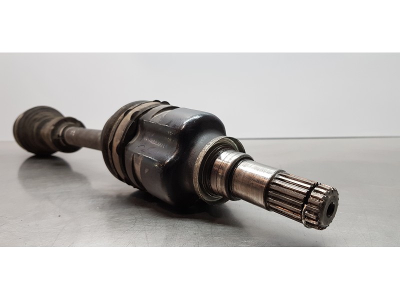 Recambio de transmision delantera izquierda para toyota avensis touring sports executive referencia OEM IAM 4342005401  