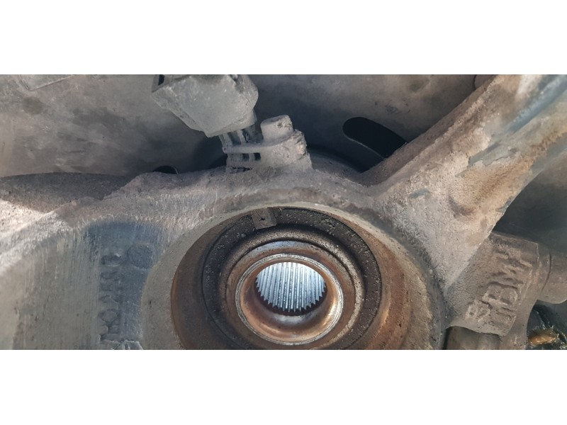 Recambio de mangueta delantera derecha para volkswagen t5 transporter/furgoneta caja cerrada referencia OEM IAM   