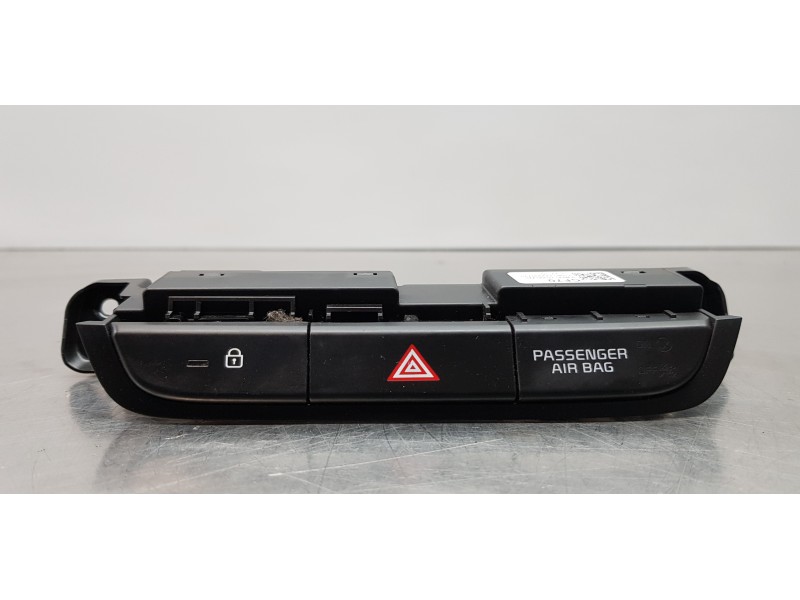 Recambio de warning para kia ceed sportswagon tech referencia OEM IAM 93600J7000WK 41W3601300 