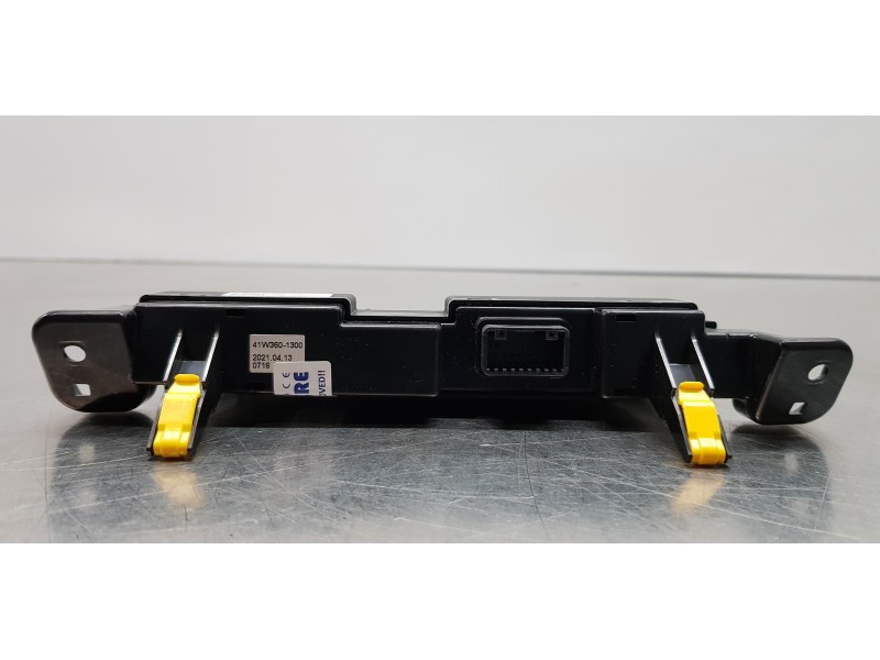 Recambio de warning para kia ceed sportswagon tech referencia OEM IAM 93600J7000WK 41W3601300 