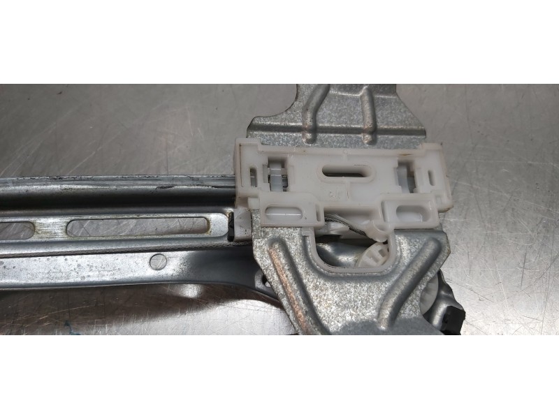 Recambio de elevalunas trasero derecho para peugeot 308 business line referencia OEM IAM 9826080380  