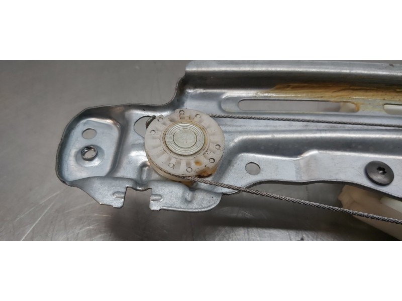 Recambio de elevalunas trasero derecho para peugeot 308 business line referencia OEM IAM 9826080380   Recambio de elevalunas trasero derecho para peugeot 308 business line referencia OEM IAM 9826080380