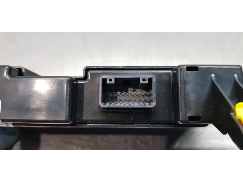 Recambio de warning para kia ceed sportswagon tech referencia OEM IAM 93600J7000WK 41W3601300 