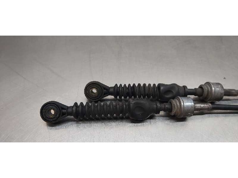 Recambio de varillaje cambio para toyota avensis touring sports executive referencia OEM IAM 3382005360  