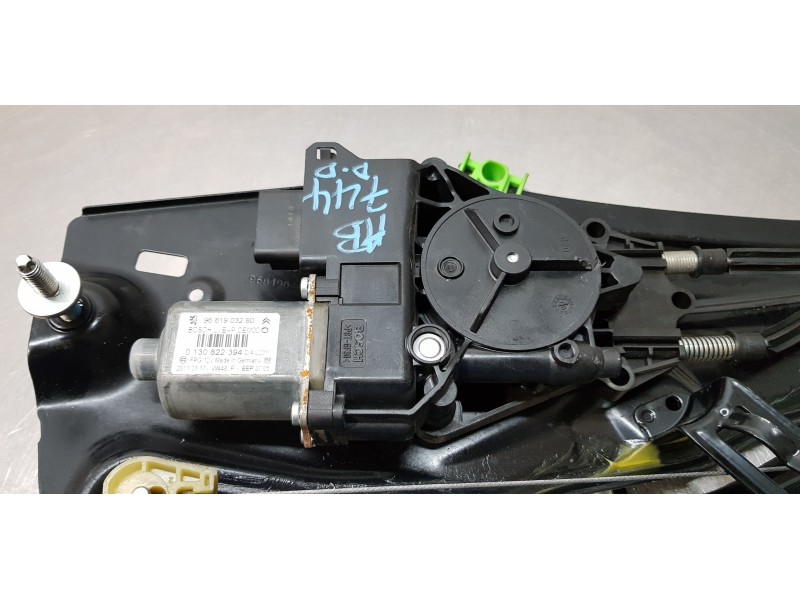 Recambio de elevalunas trasero derecho para peugeot 308 cc (2009) sport referencia OEM IAM 9224G8   Recambio de elevalunas trasero derecho para peugeot 308 cc (2009) sport referencia OEM IAM 9224G8