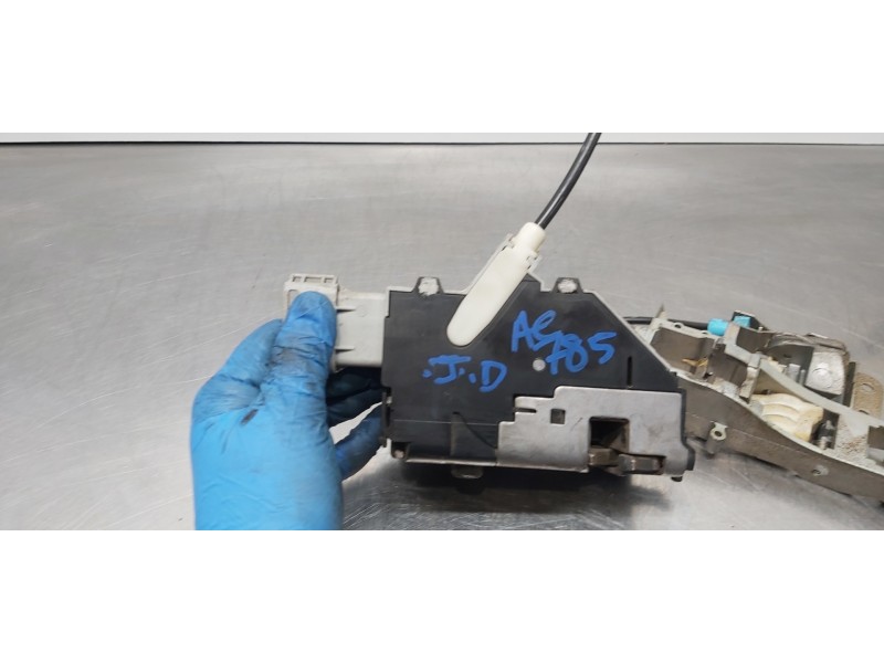 Recambio de cerradura puerta trasera derecha para citroen c4 berlina collection referencia OEM IAM 9138N5   Recambio de cerradura puerta trasera derecha para citroen c4 berlina collection referencia OEM IAM 9138N5