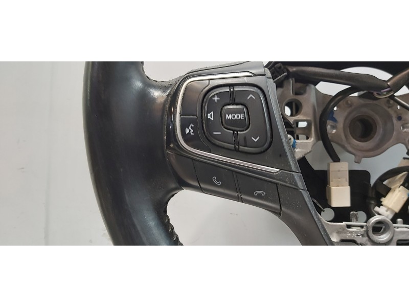 Recambio de volante para toyota avensis touring sports executive referencia OEM IAM 4510005A00C3  