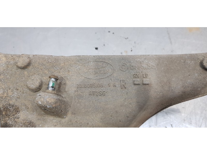 Recambio de brazo suspension inferior trasero derecho para land rover range rover vogue referencia OEM IAM LR037695  