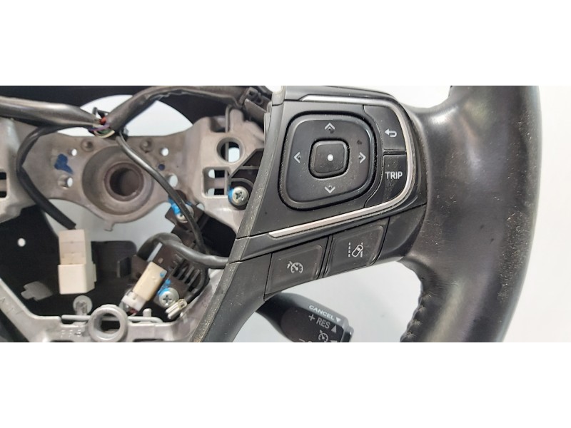 Recambio de volante para toyota avensis touring sports executive referencia OEM IAM 4510005A00C3  