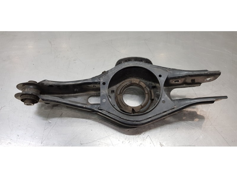 Recambio de brazo suspension inferior trasero derecho para hyundai tucson tecno sky referencia OEM IAM 55211N9050  