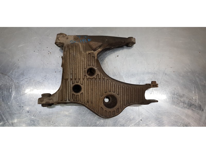 Recambio de brazo suspension inferior trasero izquierdo para land rover range rover vogue referencia OEM IAM LR037696  