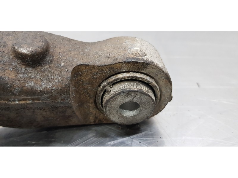 Recambio de brazo suspension inferior trasero izquierdo para land rover range rover vogue referencia OEM IAM LR037696  