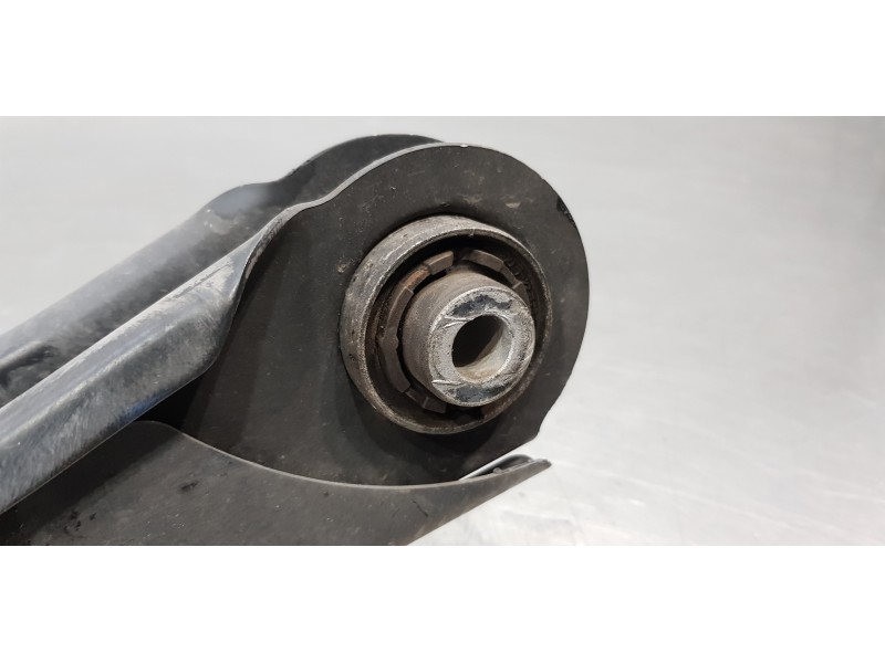 Recambio de brazo suspension inferior trasero derecho para hyundai tucson tecno sky referencia OEM IAM 55211N9050  