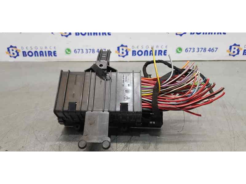 Recambio de caja reles / fusibles para porsche boxster (typ 986) básico referencia OEM IAM 99661021000   Recambio de caja reles / fusibles para porsche boxster (typ 986) básico referencia OEM IAM 99661021000