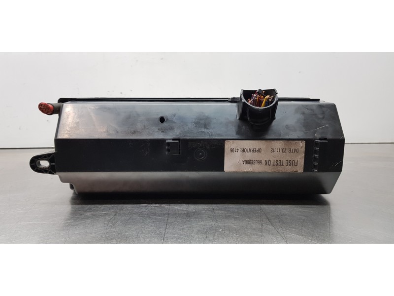 Recambio de caja reles / fusibles para land rover range rover vogue referencia OEM IAM   