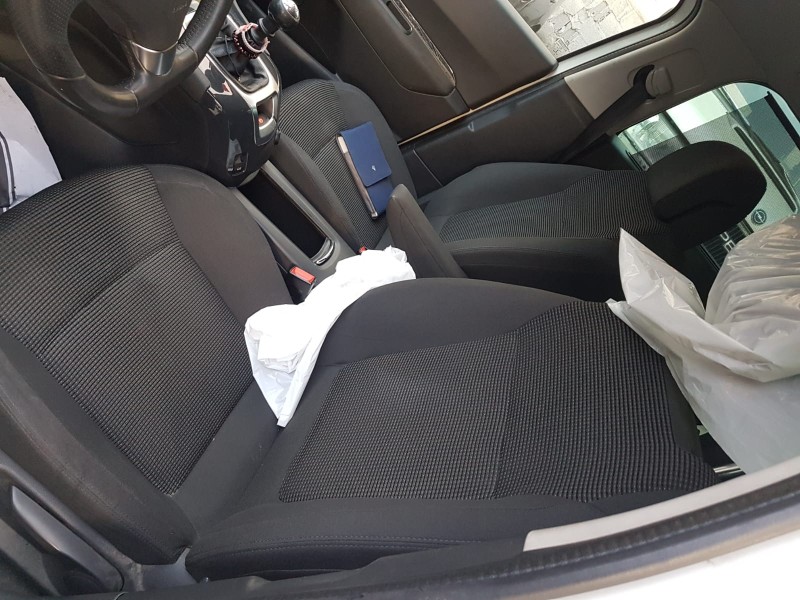 peugeot 5008 del año 2014