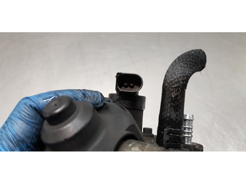 Recambio de bomba inyeccion para volkswagen caddy ocio comfortline bmt referencia OEM IAM 04L130755E 0445010538 