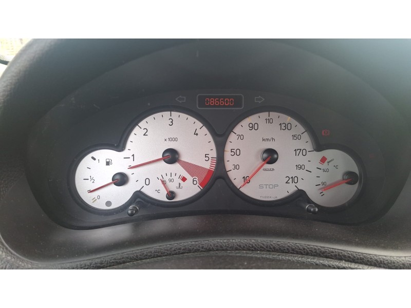 peugeot 206 berlina del año 2003