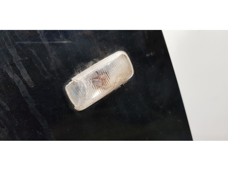 Recambio de aleta delantera izquierda para dodge caliber s referencia OEM IAM 5160021AA  